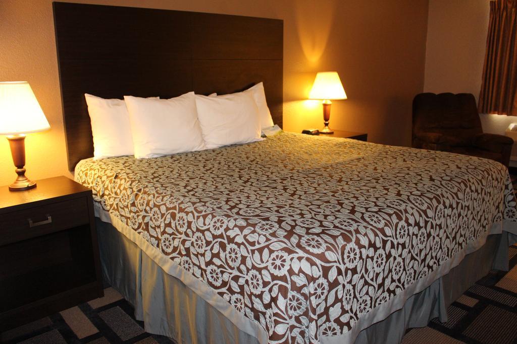 Days Inn By Wyndham Watertown Quarto foto